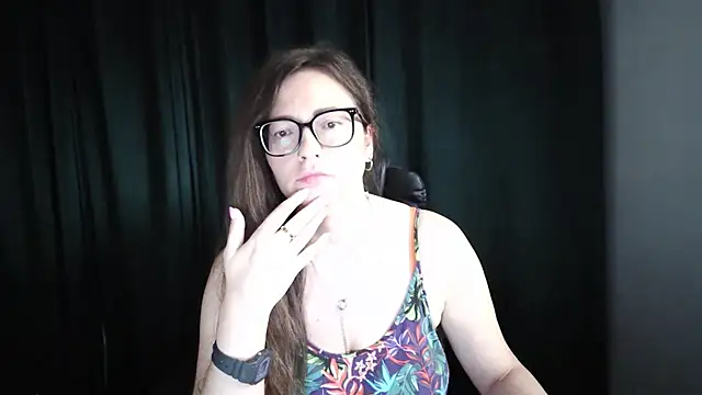 NoraMilf's Live XXX Chat