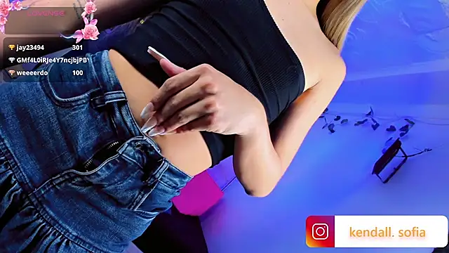 Sophiaa_doll_ élő XXX-chatje