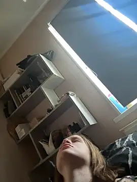 LeinaWoluers' Live XXX Chat
