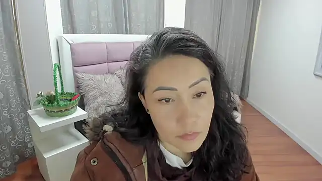 Chat +18 de gaby_trent ao vivo