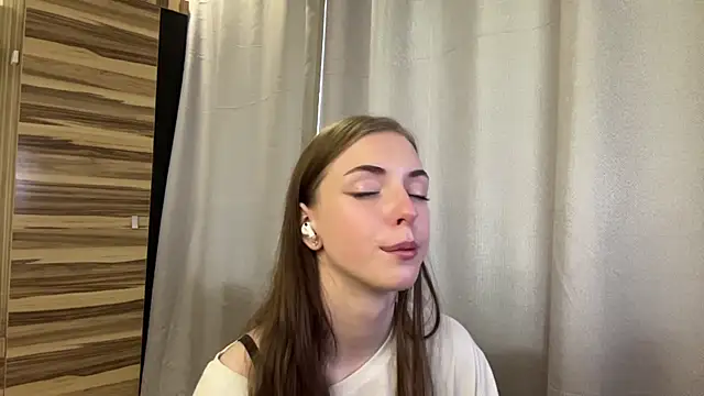 دردشة Clara_kitty الجنسية المباشرة