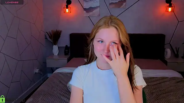 XXX chat uživo modela Charlotte_Smitee