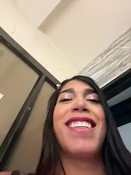 AmbarFoxx_'s Live XXX Chat