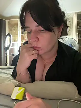 Chat +18 de Poly_Nick ao vivo
