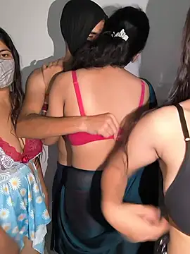 Hot_Parul élő XXX-chatje