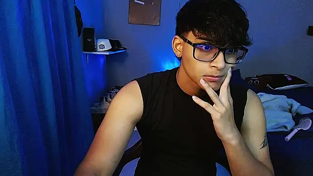 Mr_yisuzz Adlı Modelin Web Kamerası Şovu