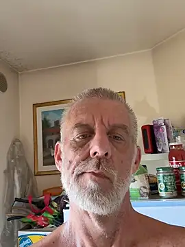 Czat XXX na żywo – PierPesaroX
