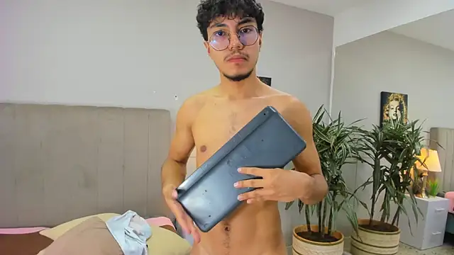 Czat XXX na żywo – kai_storn