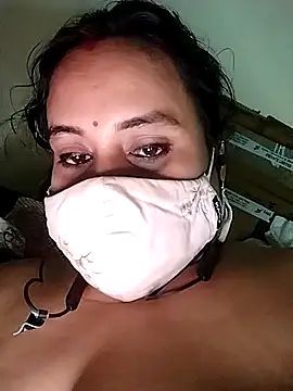 Sheela-Bhabi Chat XXX in diretta