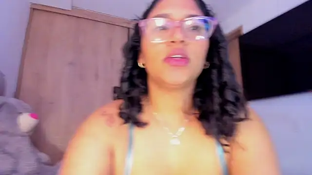 iriss_25 Chat XXX live