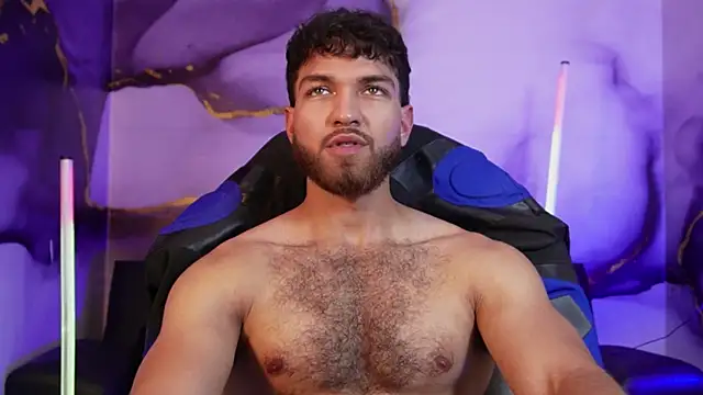 Oliver_Dallas1 Adlı Modelin Canlı XXX Sohbeti