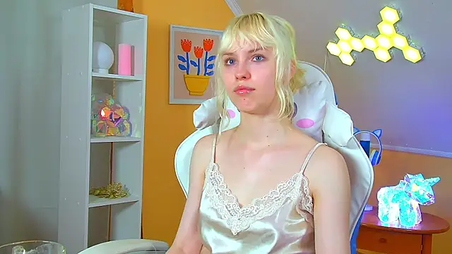 HannahHollis XXX чат на живо