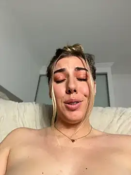 Aussielulu Adlı Modelin Canlı XXX Sohbeti
