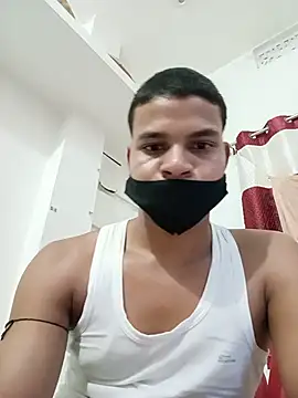 Rashi__75のライブXXXチャット