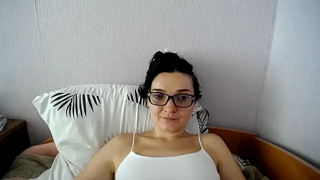 Shiny_gine Adlı Modelin Canlı XXX Sohbeti