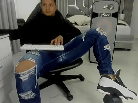 master_leather Chat XXX in diretta