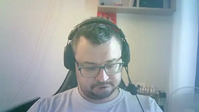 Chat +18 de SirAbuser ao vivo