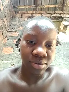 XXX chat uživo modela Black_juicy24