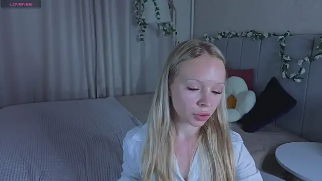 Czat XXX na żywo – Milana_r0se