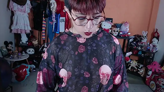 Chat +18 de MissMiia2 ao vivo