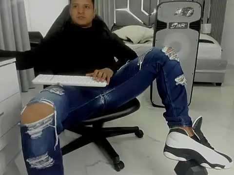master_leather's Live XXX Chat