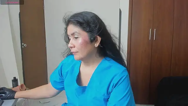 kiraGeiner's Live XXX Chat