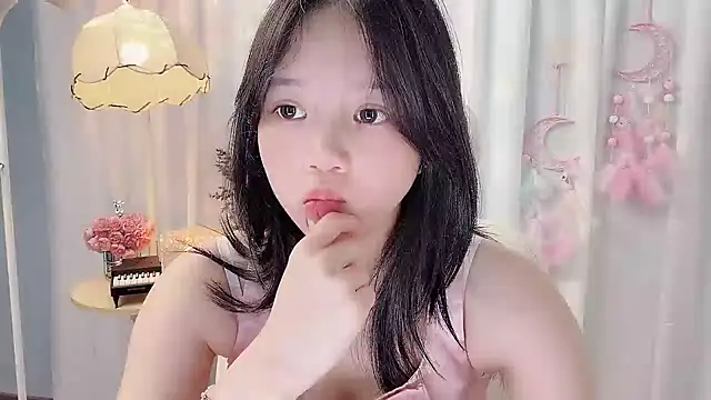 Yanys521 Adlı Modelin Canlı XXX Sohbeti