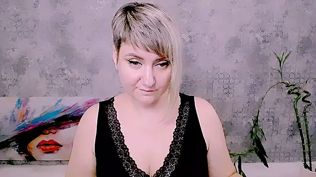 Djullia's Live XXX Chat