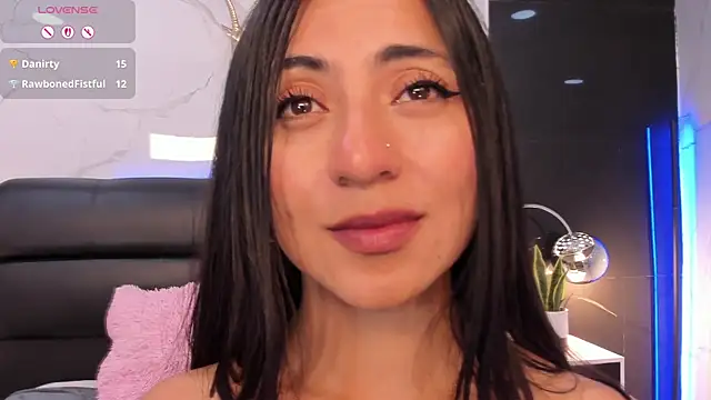 XXX chat uživo modela Velvet_GG