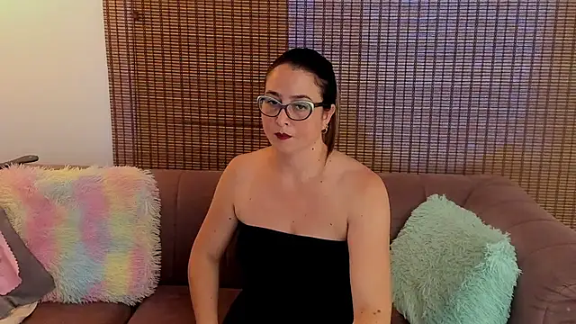 ariana_cross live XXX chat