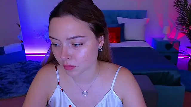 Chat +18 de Ava_Loone ao vivo