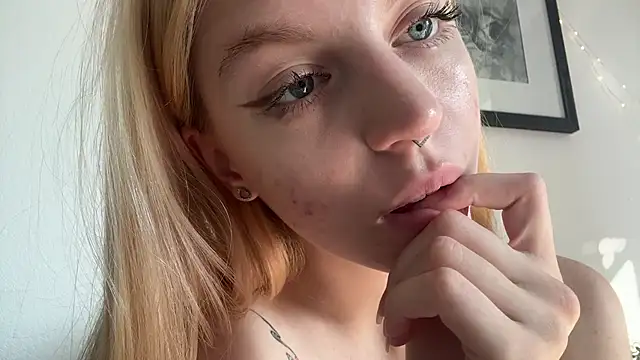 Fanny_Fresh's Live XXX Chat