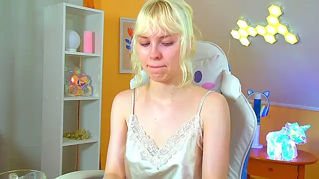 HannahHollis' Live XXX Chat