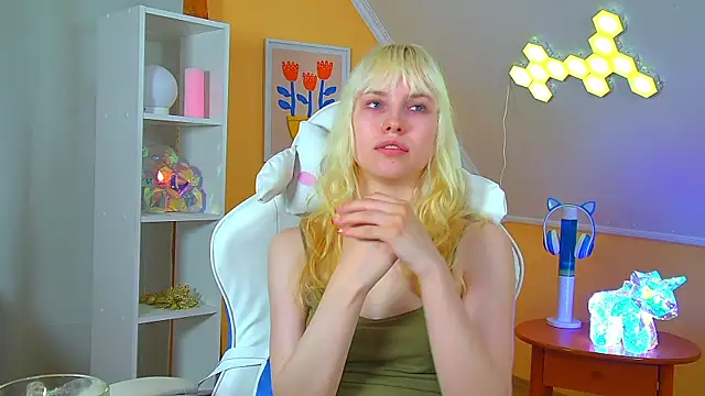 HannahHollis' Live XXX Chat