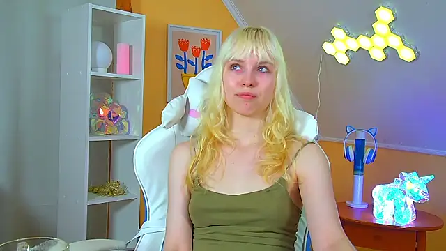HannahHollis' Live XXX Chat