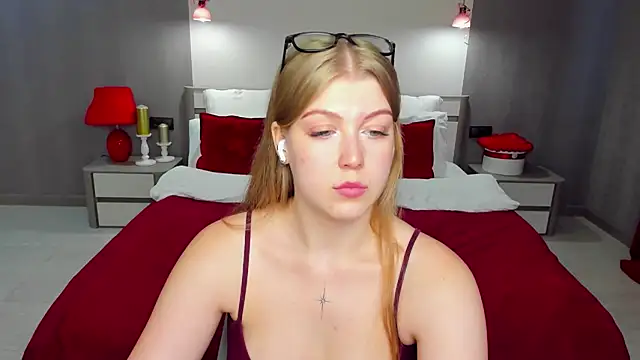 Stella_Light Adlı Modelin Canlı XXX Sohbeti