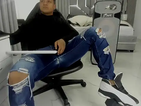 Онлайн чат XXX master_leather