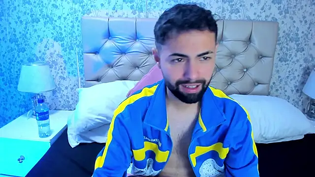 XXX chat uživo modela AndrewCrooss