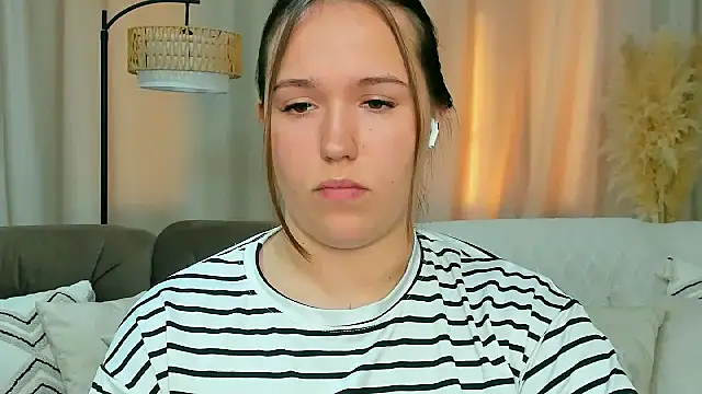 Carolina__Sweet 现场XXX聊天