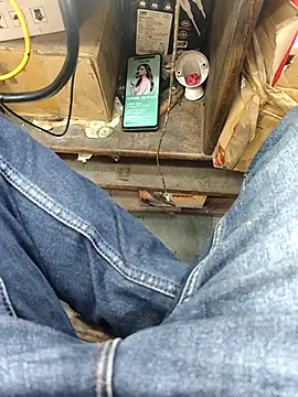 Chat +18 de X-boy-11 ao vivo