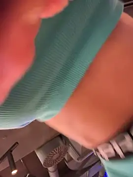 F3ckd0lllucy's Live XXX Chat