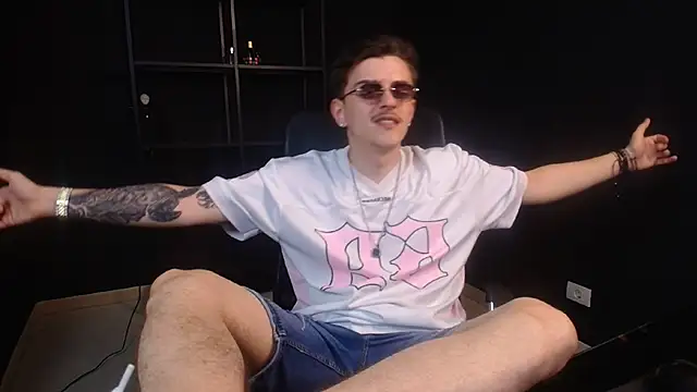 FelixStarkk live XXX chat