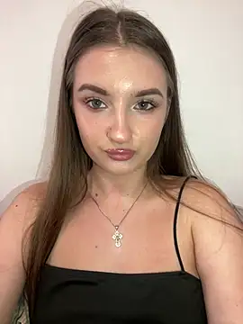 Green_eyes_lady Adlı Modelin Canlı XXX Sohbeti