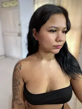 Chat XXX en directo de kiaradolls