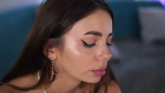 Aisha_Bee Live XXX-Chat