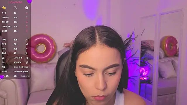 Chat +18 de Aleejaa__ ao vivo