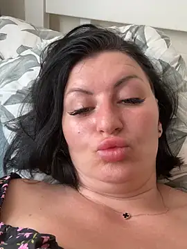 KimmmyVelour's Live XXX Chat