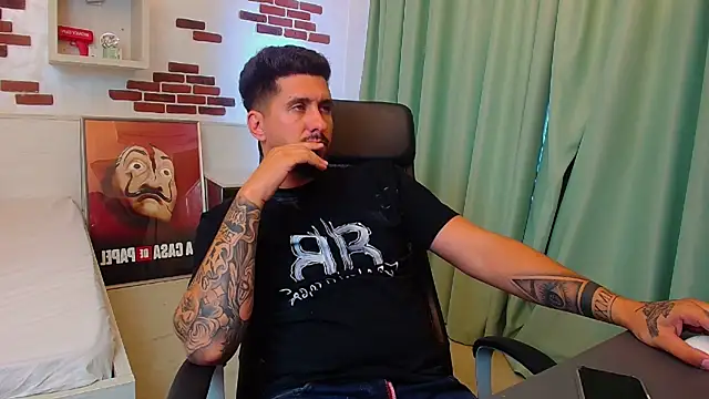 Chatroom XXX en direct de LoganStroud
