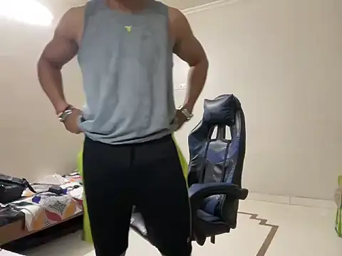 sandy7strong élő XXX-chatje