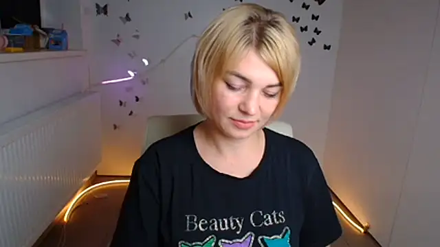 CuttieEmma's Live XXX Chat